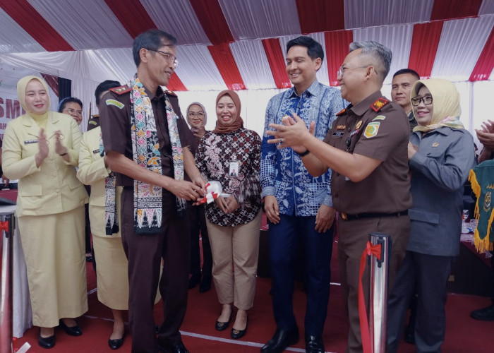Bupati Lucky: Optimalkan PAD, Gadeng Kejari Indramayu 