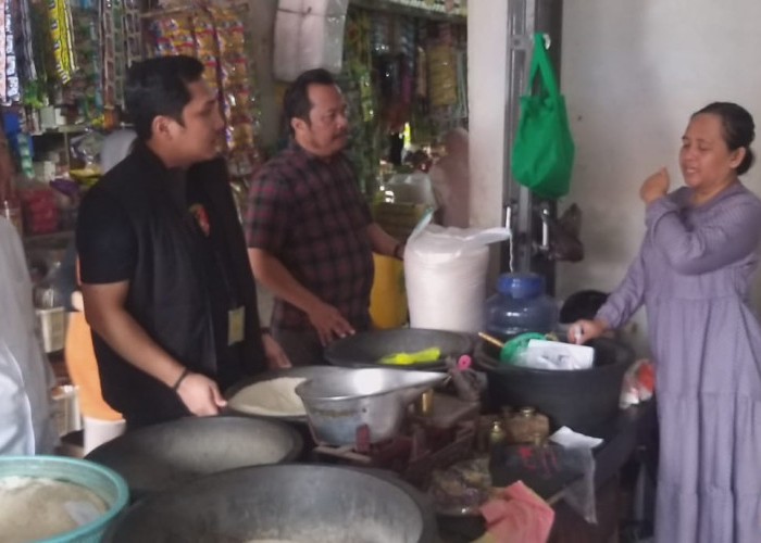 Pasca Lebaran, Polres Majalengka Bersama Disperindag Sidak Pasar Desa Ciborelang Jatiwangi