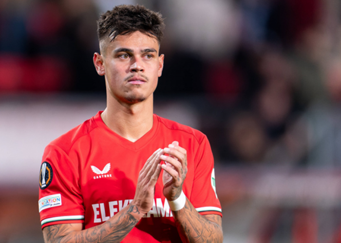 Mees Hilgers Masuk Daftar Bek Tengah U23 dengan Progresi Dribel Terbaik di Top 7 Liga Eropa