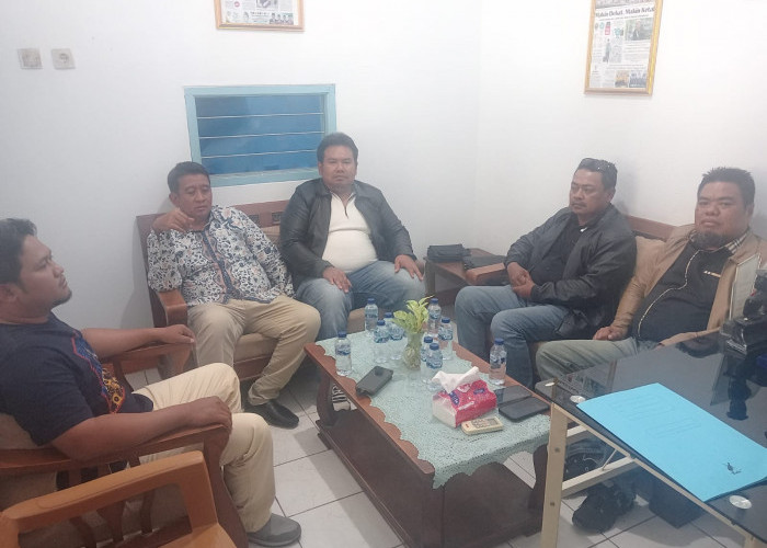 Pengusaha Muda H Mulyadi Kunjungi Radar Indramayu 