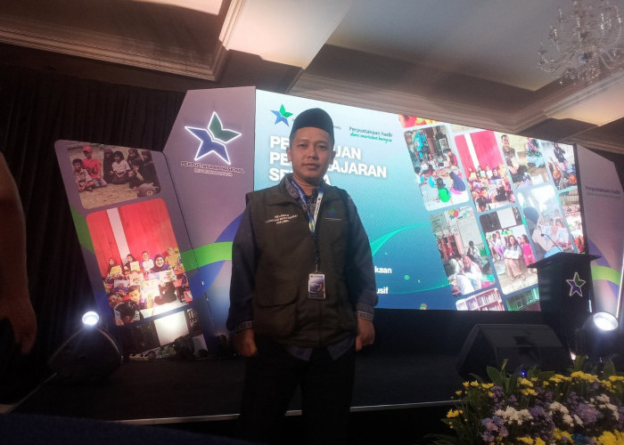 Ahmad Khoeri, Mengisi Kemerdekaan Lewat Gerakan Literasi dari Desa