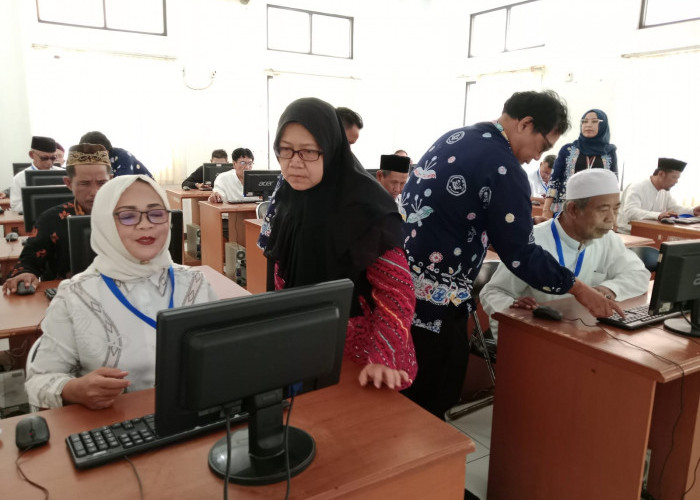 Ratusan Bacalwu dari Tujuh Belas Desa Ikuti Tes Tertulis 