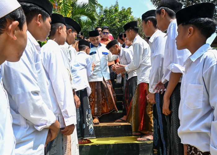 Ratusan Kiai se-Bandung Raya Deklarasi Dukung ASIH, Titip Pondok Pesantren