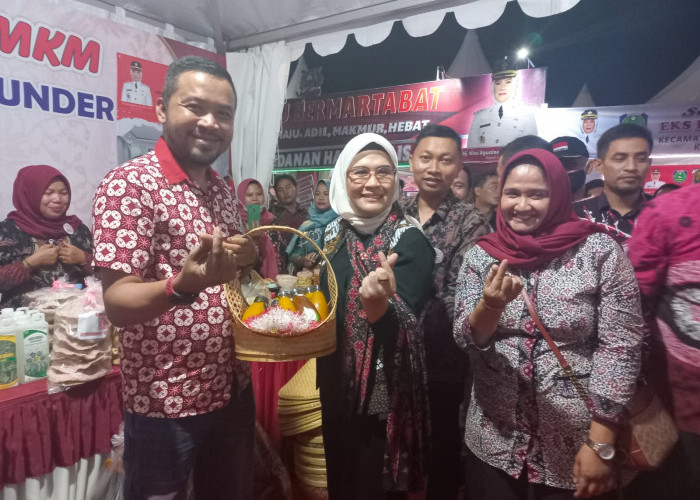 Bupati Indramayu Kagumi Stand Kecamatan Kedokan Bunder