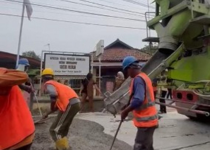 Pemkab Mendorong Perbaikan Infrastruktur Jalan hingga Desa
