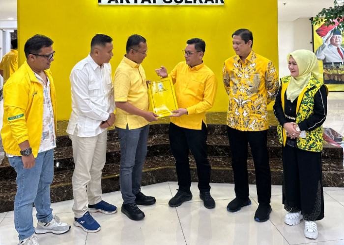 DPP Partai Golkar Berikan Rekom kepada Bambang Hermanto dan Kasan Basari 