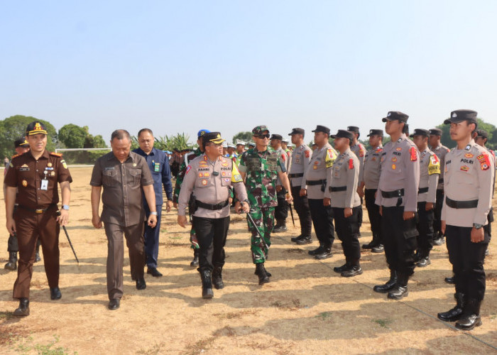 Polres Indramayu Menyelenggarakan Apel Gelar Pasukan Operasi Mantap Brata Lodaya 2023-2024