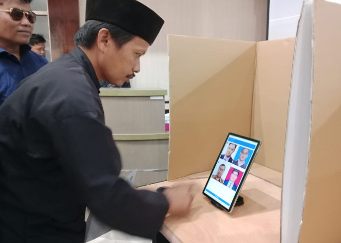Antusiasme Kuwu di Kabupaten Indramayu Ikuti Simulasi Pilwu Digital