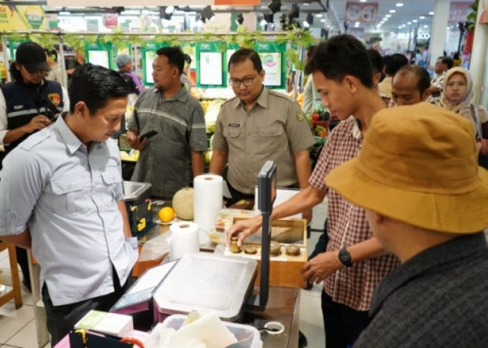 Jelang Natal dan Tahun Baru, Sejumlah Barang Ditemukan Telah Kedaluwarsa 