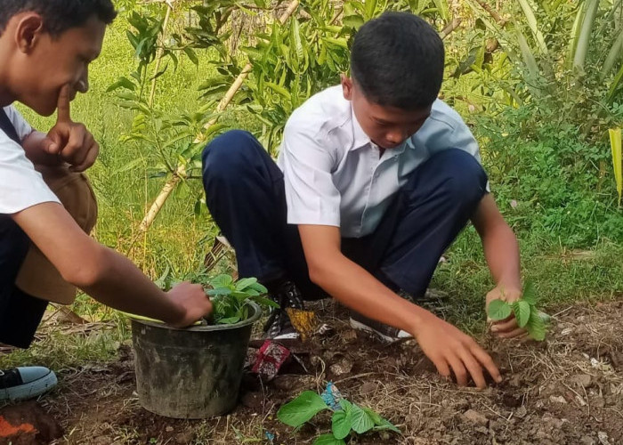 Rahmat Hidayat MPd Canangkan Program Unggulan  Jadikan Peserta Didik 'KEREN'