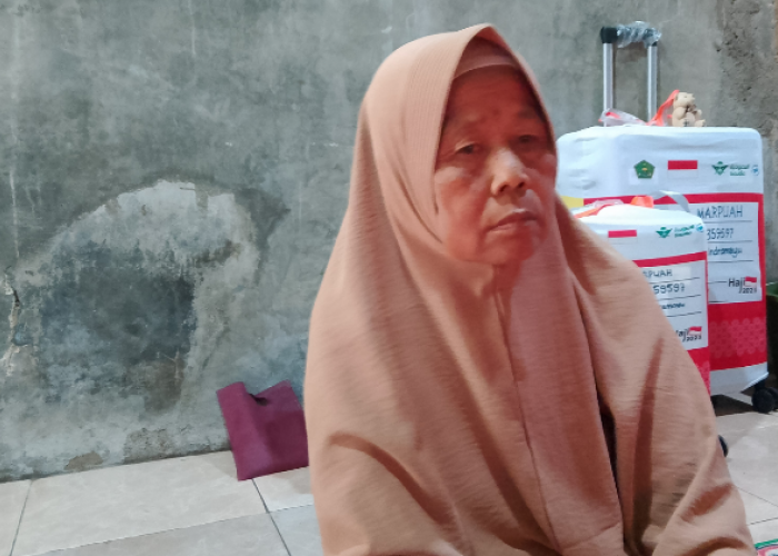 Penjual Geblog Asal Losarang Naik Haji di Usia 93 Tahun