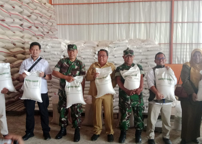 Pemkab Indramayu Bersama Bulog Siapkan Mekanisme Penyaluran Bantuan Pangan Beras untuk 317 Ribu PBB