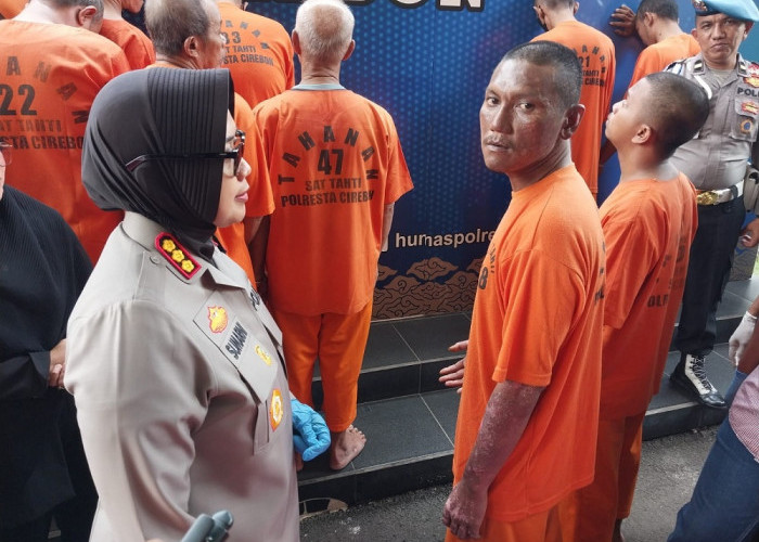 Punya Bukti Istri Selingkuh, AR Pelaku Bakar Istri Ditahan di Polresta Cirebon