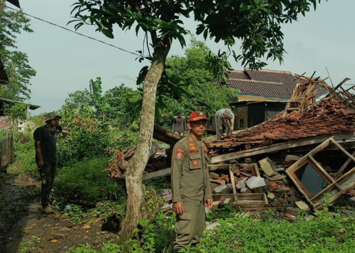Tiga Desa Diterjang Puting Beliung, Puluhan Rumah Rusak