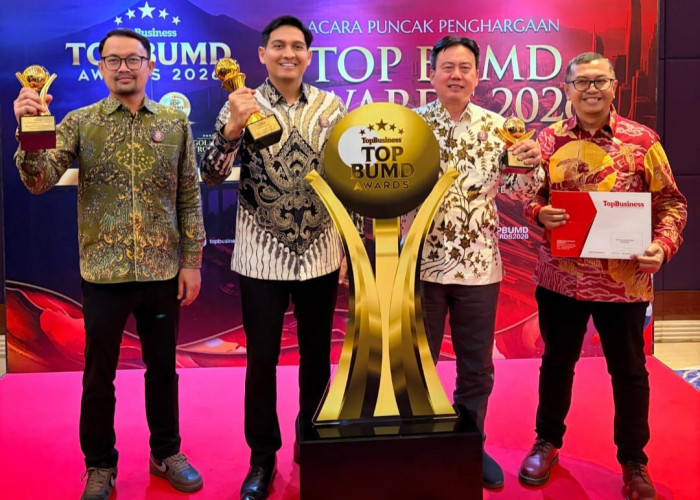 Bupati Indramayu Lucky Hakim Raih Penghargaan TOP BUMD Awards 2026 