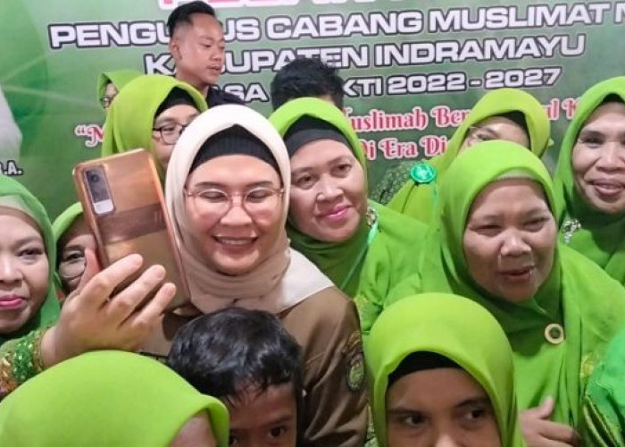 Bupati Nina Dilantik Jadi Pengurus Muslimat NU