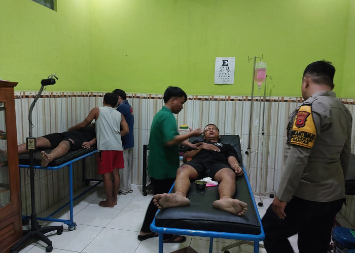 Tabrakan Dua Motor di Jalan Baleraja-Haurgeulis, Tiga Orang Luka Ringan
