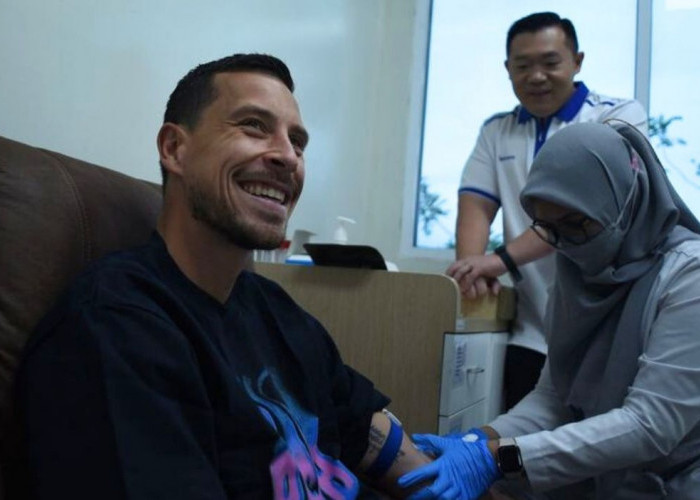 Persib Bandung Pastikan Thom Haye Fit, Hasil Medis Bagus dan Berpotensi Debut di Stadion GBLA