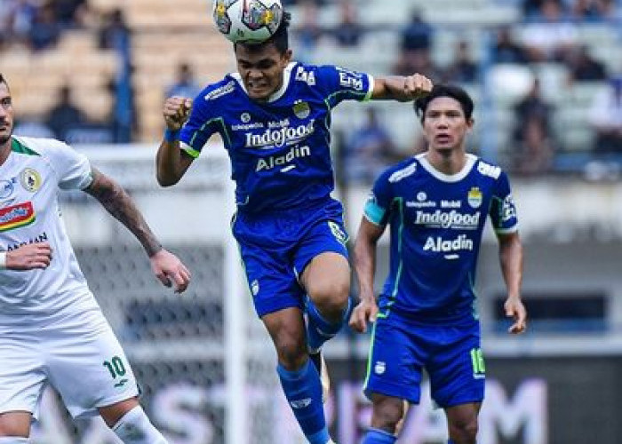 Dua Gol Ciro Alves Bawa Persib Bandung Kembali ke Puncak Klasemen