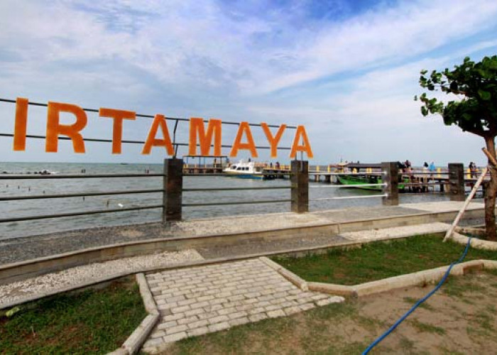 Rahasia Keindahan Pantai Tirtamaya, Destinasi Wisata Favorit di Indramayu