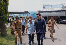 Wajah Bupati Lucky Geram, Sidak Perumdam Tirta Darma Ayu, Tegaskan Evaluasi Total Pelayanan Air Bersih