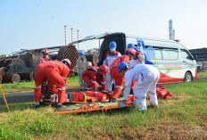 Pertamina Patra Niaga Kilang Balongan Gelar Simulasi Penyelamatan Darurat di Ketinggian Flare