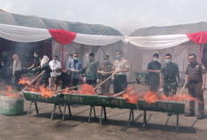 Kejari Indramayu Musnahkan Barang Bukti yang Inkracht