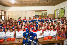 Pertamina Perkuat Dukungan Pendidikan, Komisaris Berbagi Inspirasi di SDN 5 Antiga