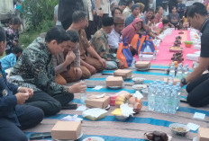 Hibur Warga, Bupati Lucky Buka Puasa Bersama Warga Desa Kalimati