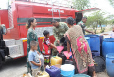 Kodim 0616/Indramayu Salurkan 10 Ribu Liter Air Bersih di Kecamatan Krangkeng 