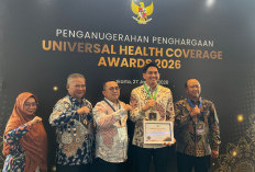 Dukung Program JKN, Bupati Indramayu Lucky Hakim Diganjar Penghargaan UHC Awards 2026