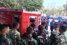 Tingkatkan Kapasitas Personel, Damkar Indramayu dan Brigif TP 34/ Cakrabuana Gelar Latihan Bersama