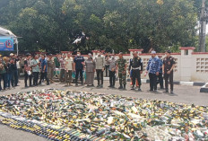 Pemkab Indramayu Musnahkan 9.306 Botol Miras