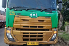 Hindari Lubang di Jalur Pantura Indramayu, Pengendara Motor Tewas Tertabrak Truk