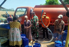 Atasi Dampak Kekeringan, 10.000 Liter Air Bersih Disalurkan ke Desa Tanjakan