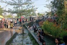 Unik, Saluran Irigasi Jadi Tempat Wisata Dadakan di Kliwed