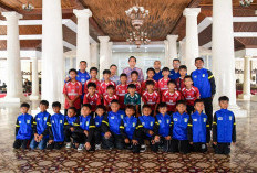 Bupati Lucky Hakim Lepas Kontingen Muda Indramayu ke Liga Jabar Istimewa 2026, Target Lolos Nasional