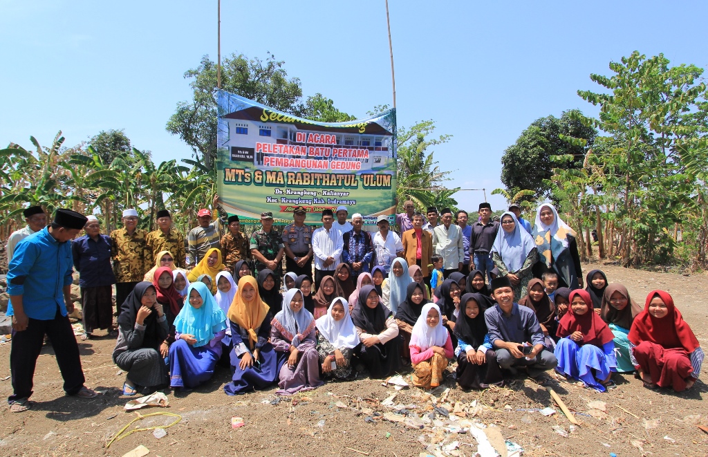 Segera Miliki Gedung Sekolah Baru, Yayasan Rabithatul ‘Ulum Gelar Peletakan Batu Pertama