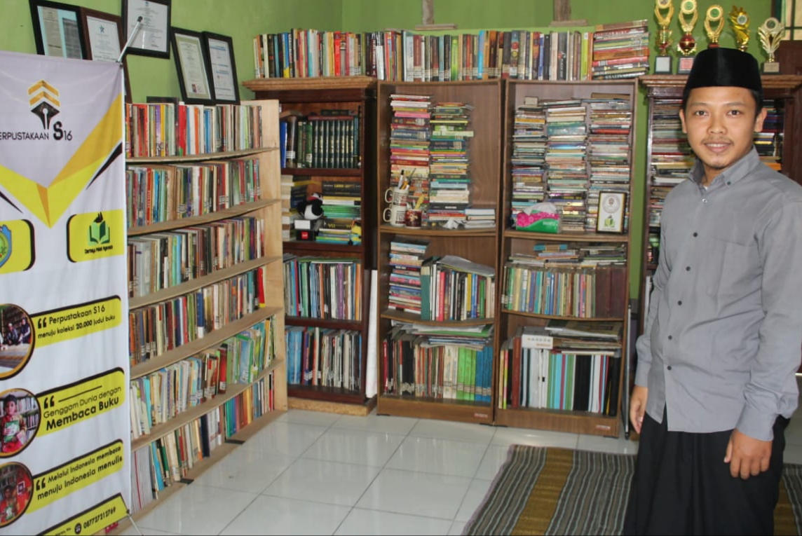 Ahmad Khoeri Dirikan Perpustakaan Mandiri untuk Umum