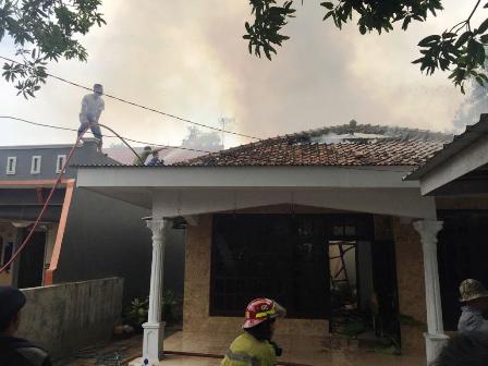 Lupa Matikan Kompor, Rumah Guru Terbakar