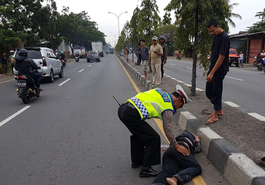 Innalillahi, Pemotor Tewas Terlindas Truk di Jalan Pantura Indramayu