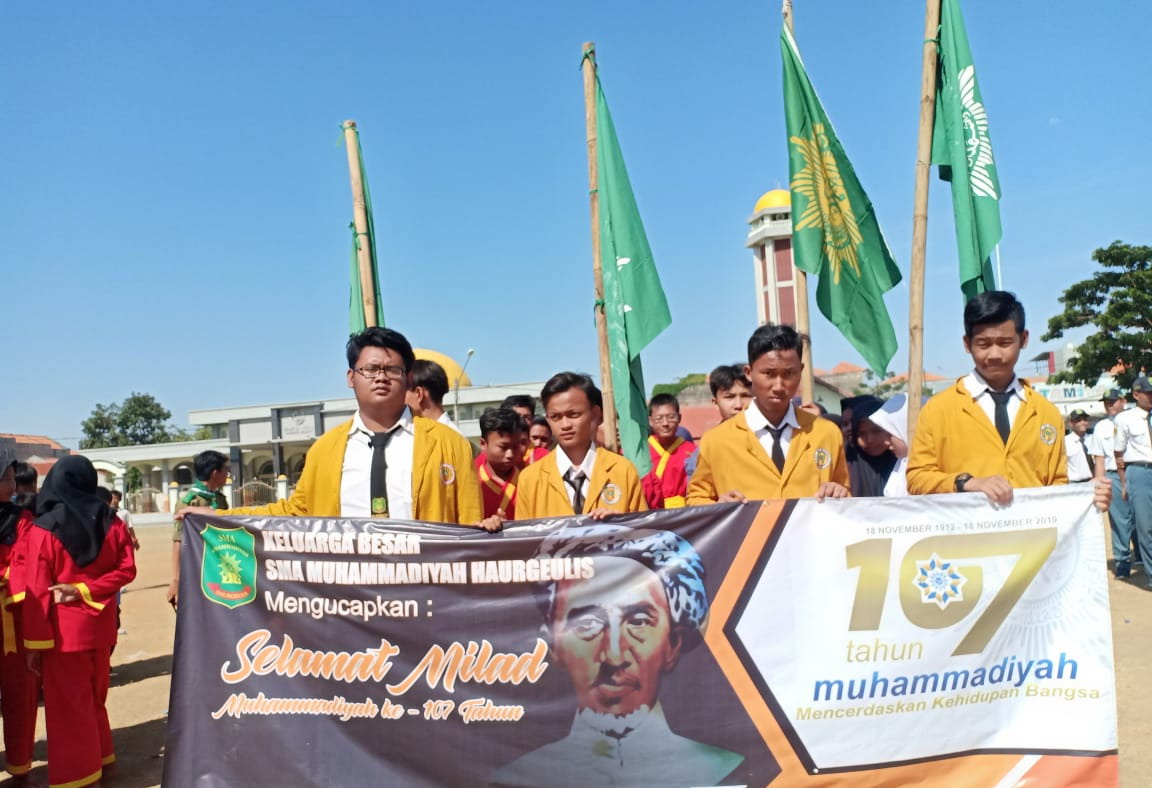 Perayaan Milad Ke-107 Muhammadiyah Meriah, Komitmen Cerdaskan Bangsa