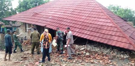 Angin Puting Beliung Terjang Kroya, 1 Warga Terluka, 10 Rumah Rusak Berat