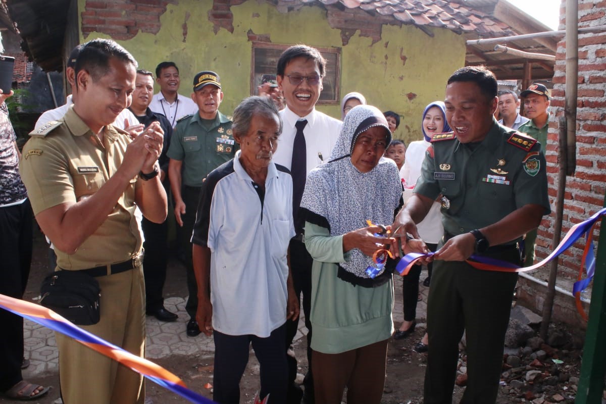 BRI Jatibarang Serahkan Kunci Renovasi Rutilahu