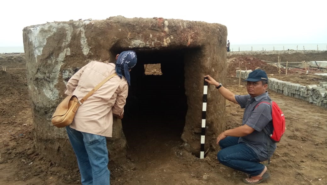 Ada Tiga Benteng Perlindungan Zaman  Jepang Ditemukan di Dadap , Satu Utuh di Sisi Pantai