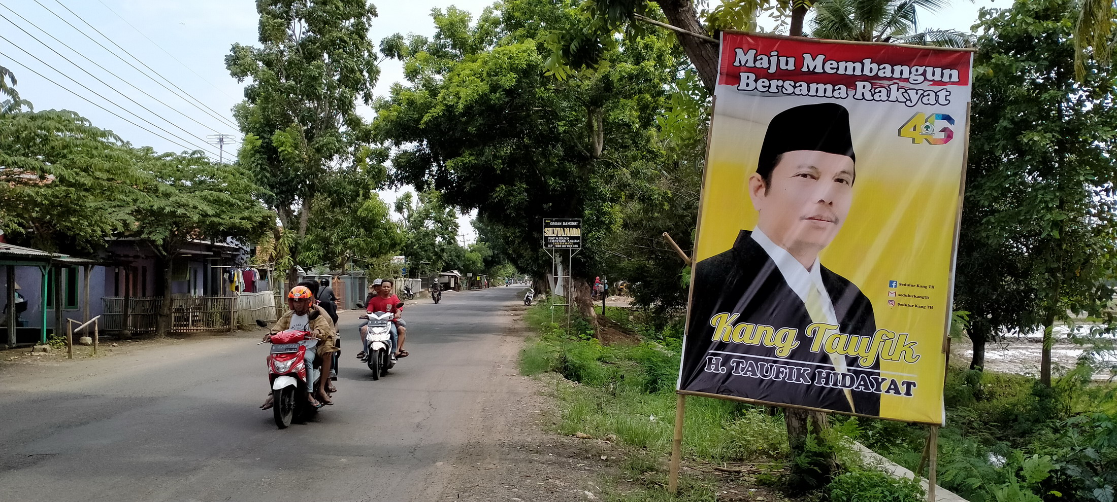 Taufik Beri Sinyal Maju Pilkada, Balihonya Mulai Tersebar di Wilayah Indramayu Barat