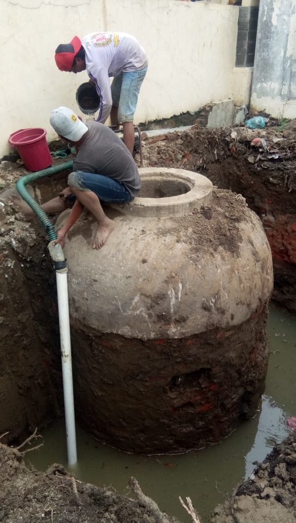 Warga Karanganyar Temukan Kendi Raksasa