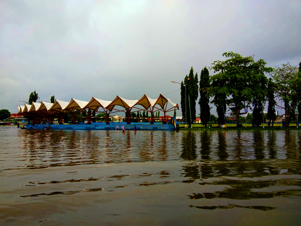 Cimanuk Aman, Sport Center Banjir