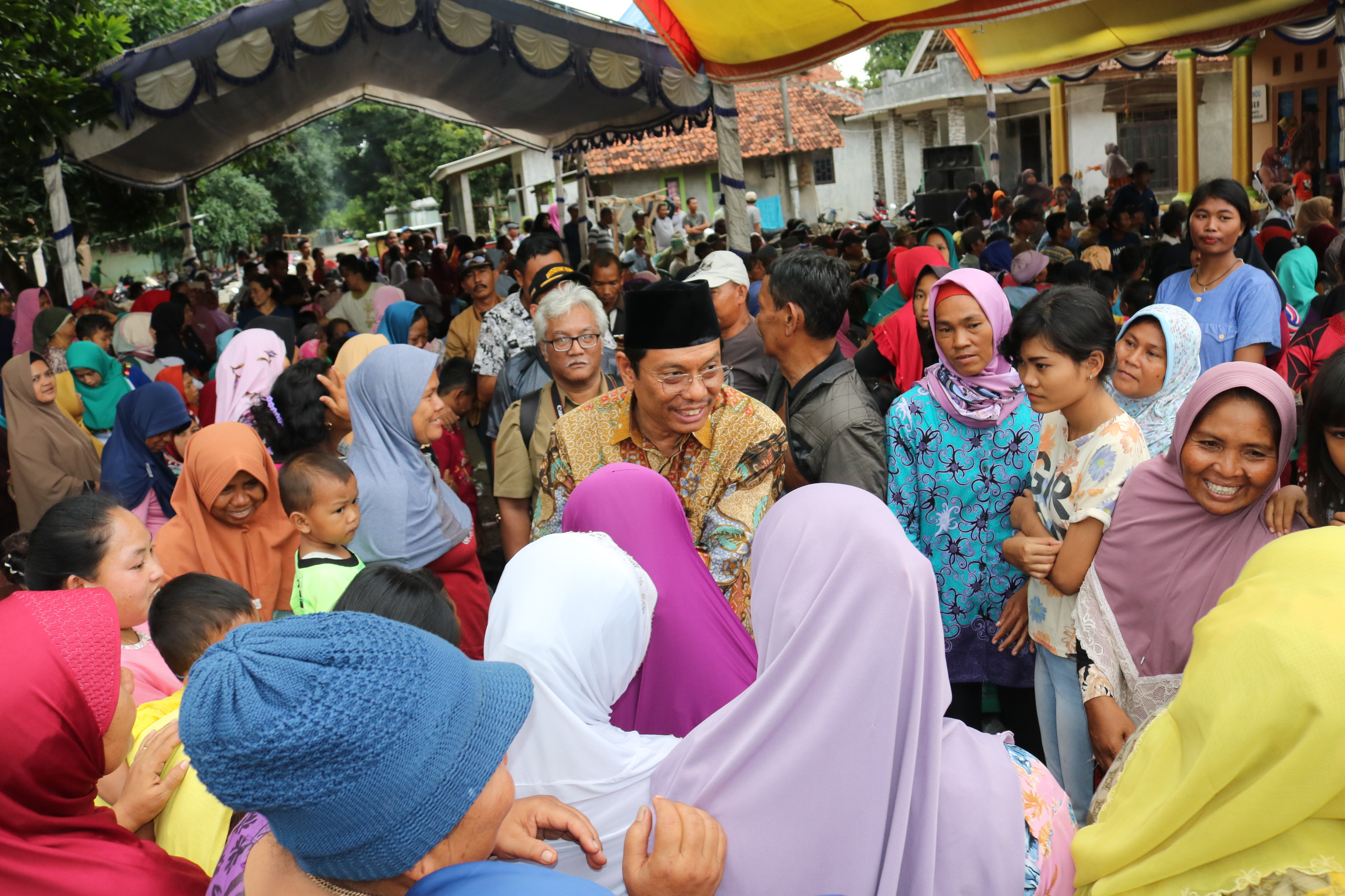 Kang Taufik Didukung Warga Perbatasan