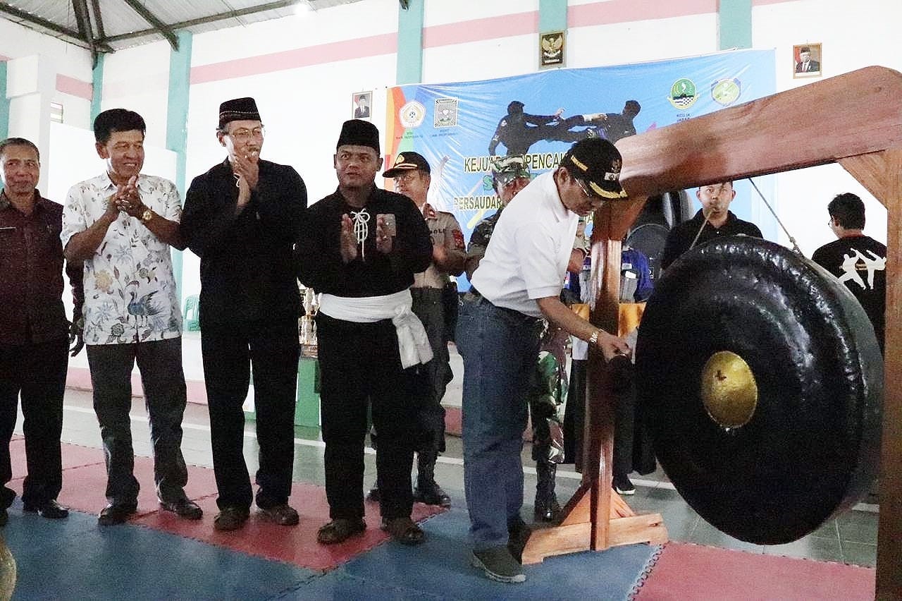 Plt Bupati Buka Kejuaran Pencak Silat PSHT